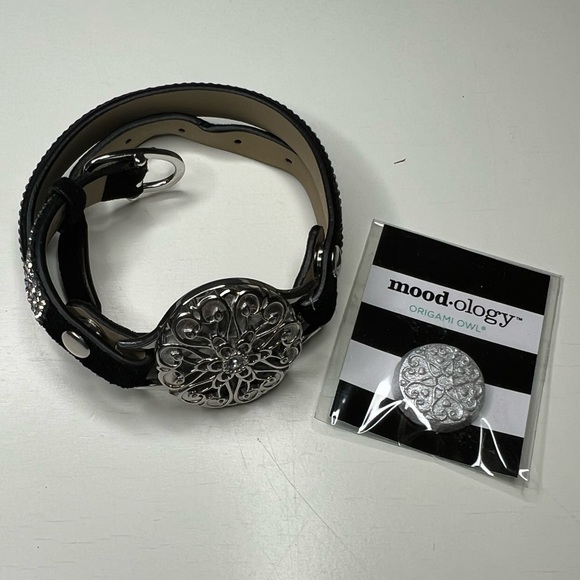 Origami owl wrap bracelet with essential oil defuser - Picture 2 of 2